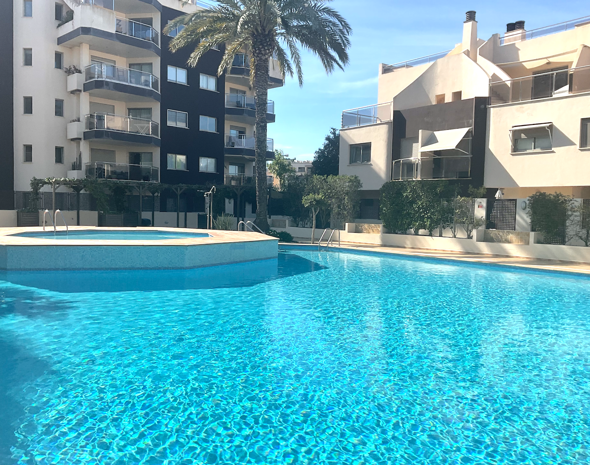 Resa Estates Ibiza for sale te koop santa Eularia beach apartment pool.png